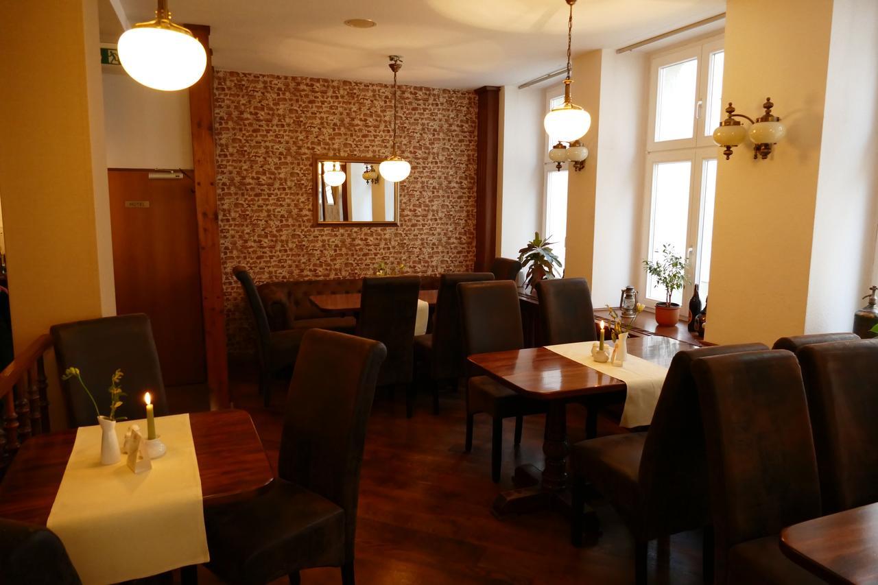 Hotel Am Dom Greifswald Bagian luar foto